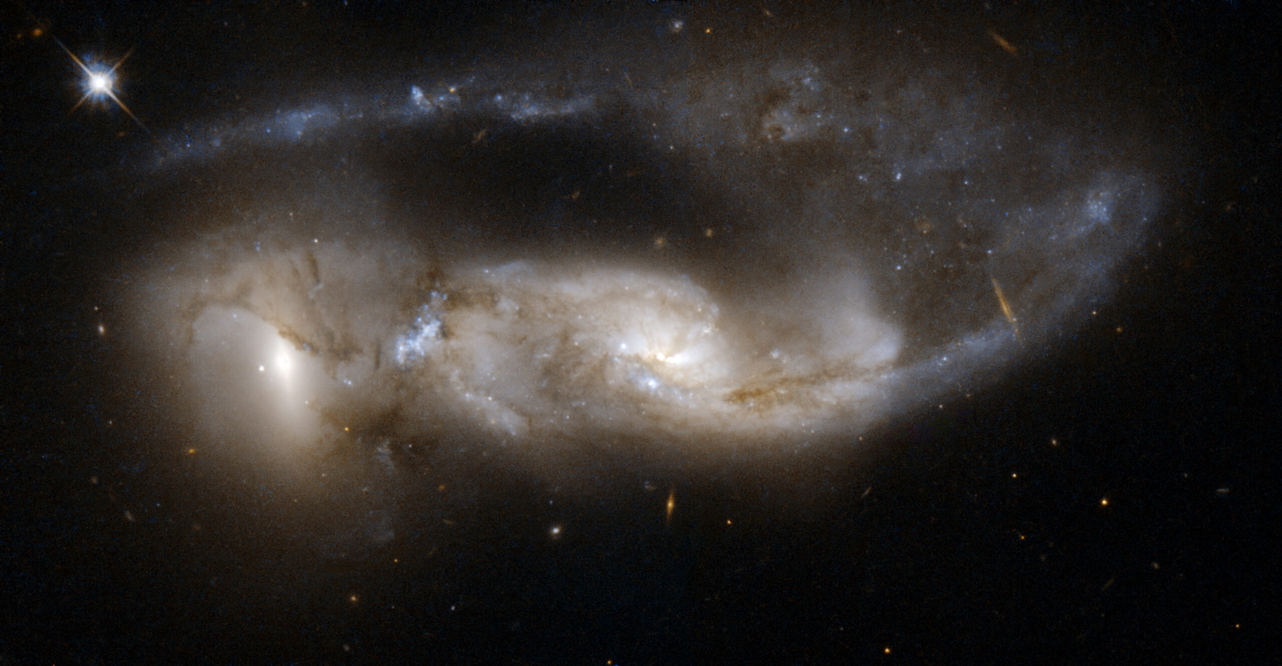 https://science.nasa.gov/asset/hubble/hubble-interacting-galaxy-ngc-6621/